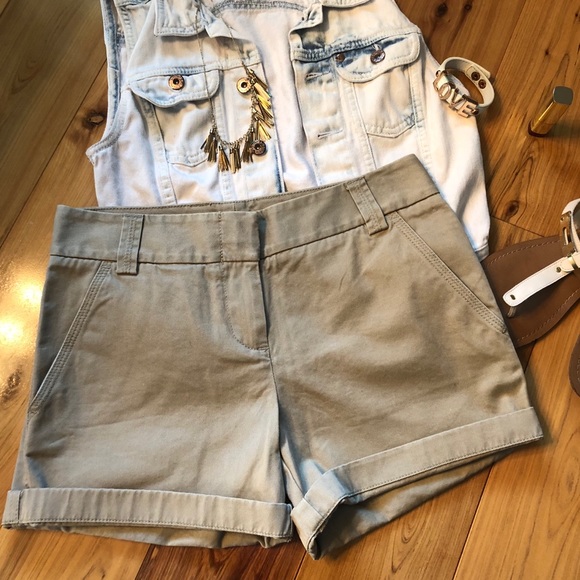 🚨SALE🚨 NWT J Crew City Fit Khaki Short -Size 2 - Picture 2 of 8